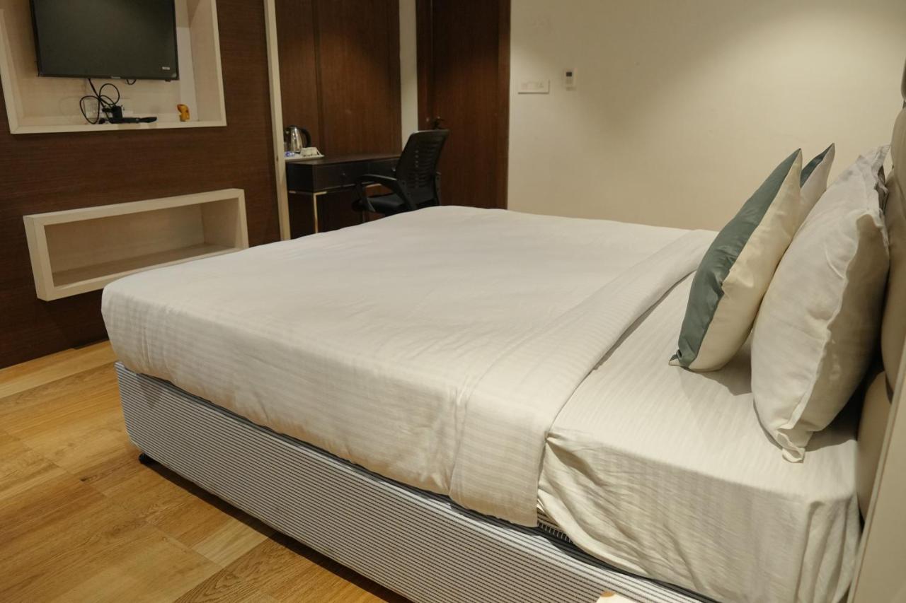 Hotel Konark Khammam Exterior photo